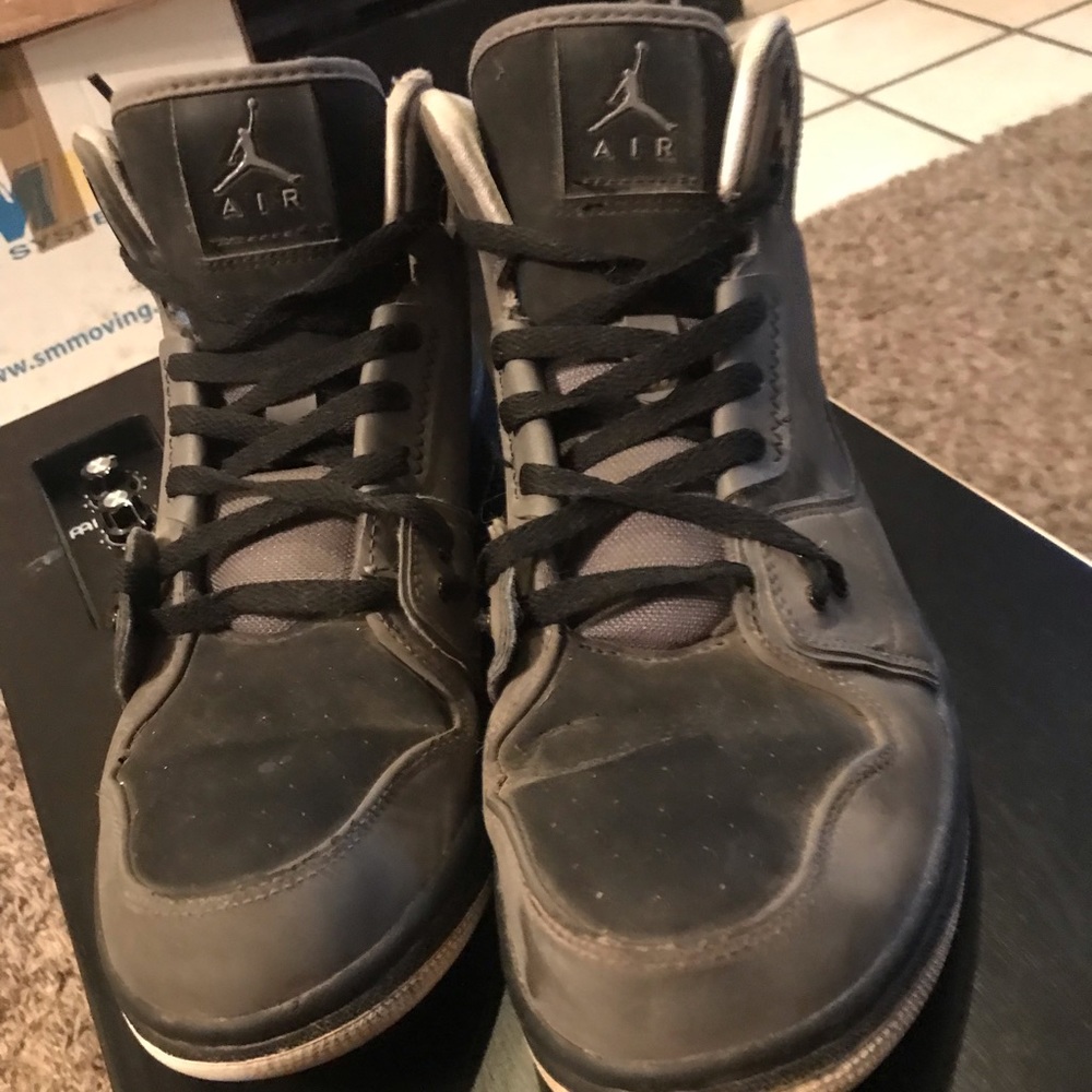 Jordan Shoes - Picture 3 of 5